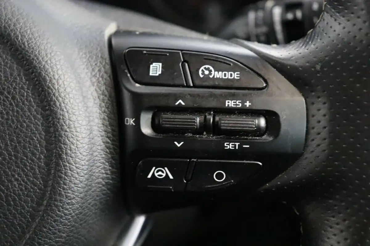 2021-kia-stonic-10-t-gdi-connect-big-21