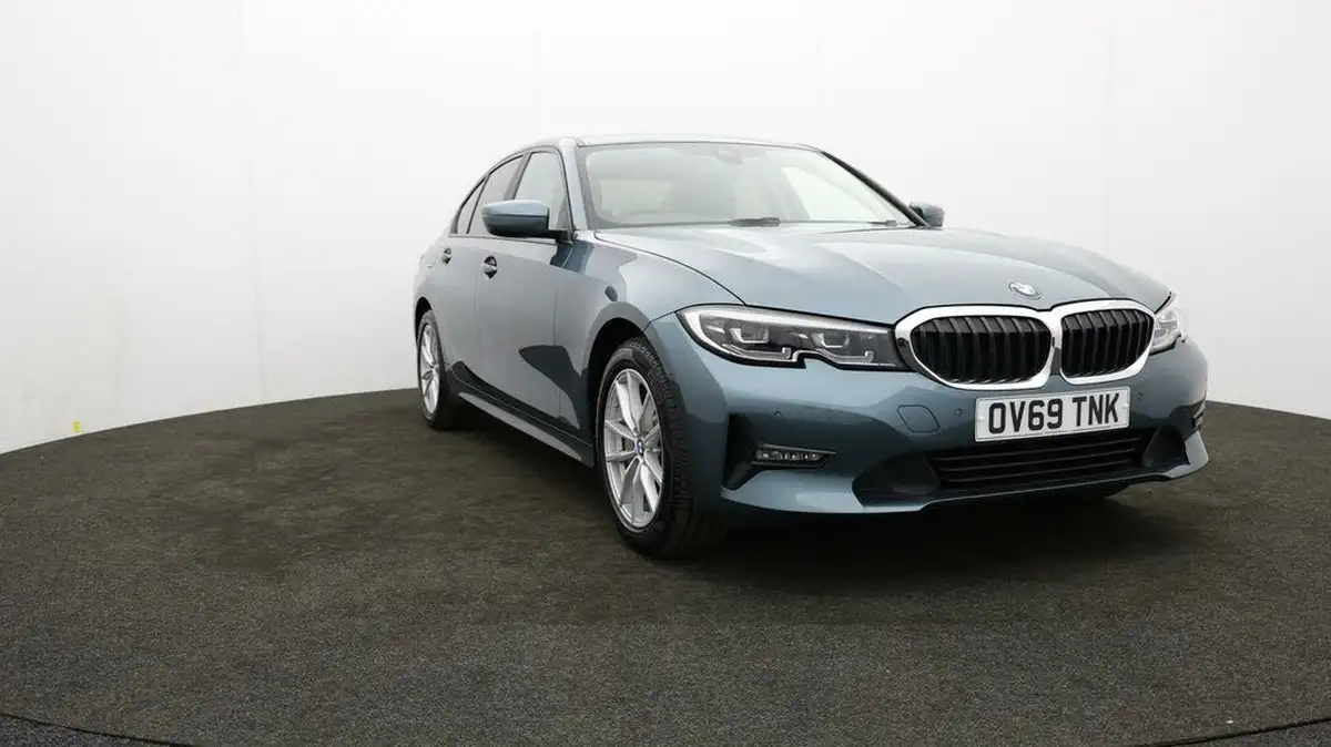 2019-bmw-3-series-20-330e-se-pro-big-41