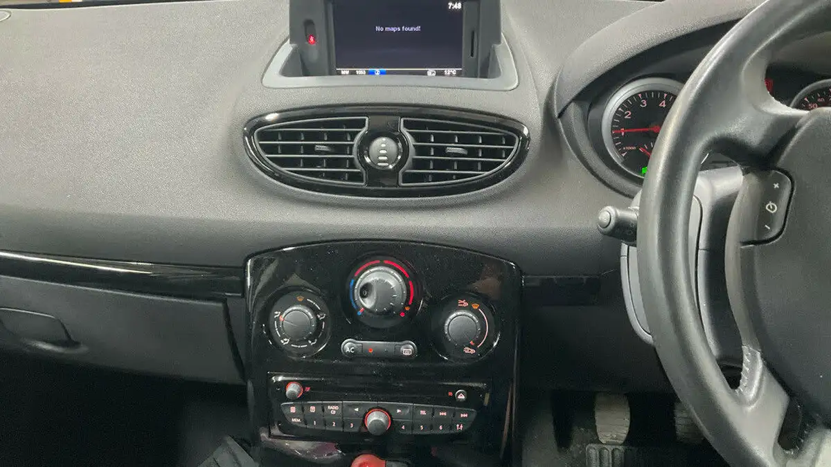 2012-renault-clio-12-dynamique-tom-tom-16v-75bhp-hatchback-5d-big-10