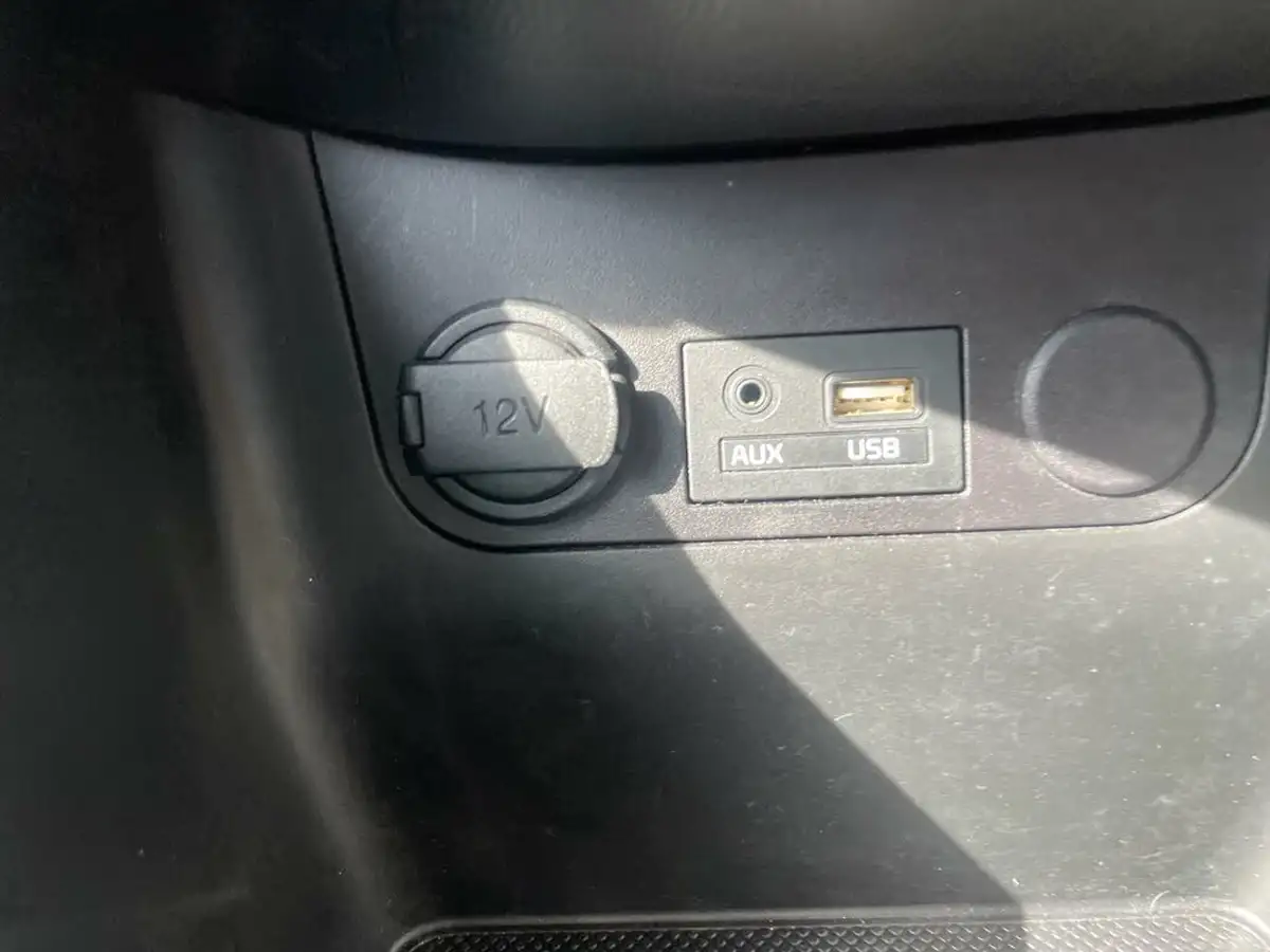 2016-kia-picanto-10-sr7-5d-big-24