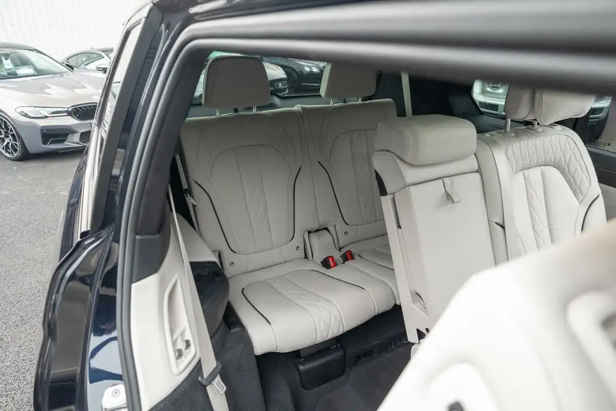 2020-bmw-x7-30td-m50d-big-20