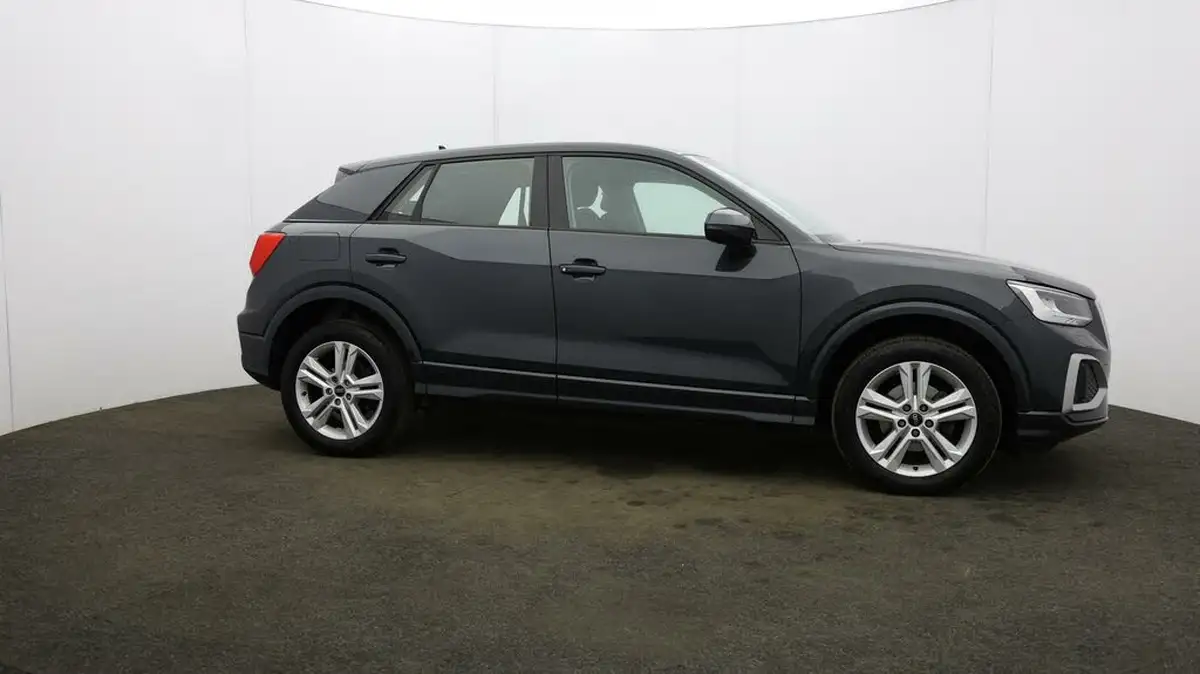 2023-audi-q2-10-30-tfsi-sport-big-43