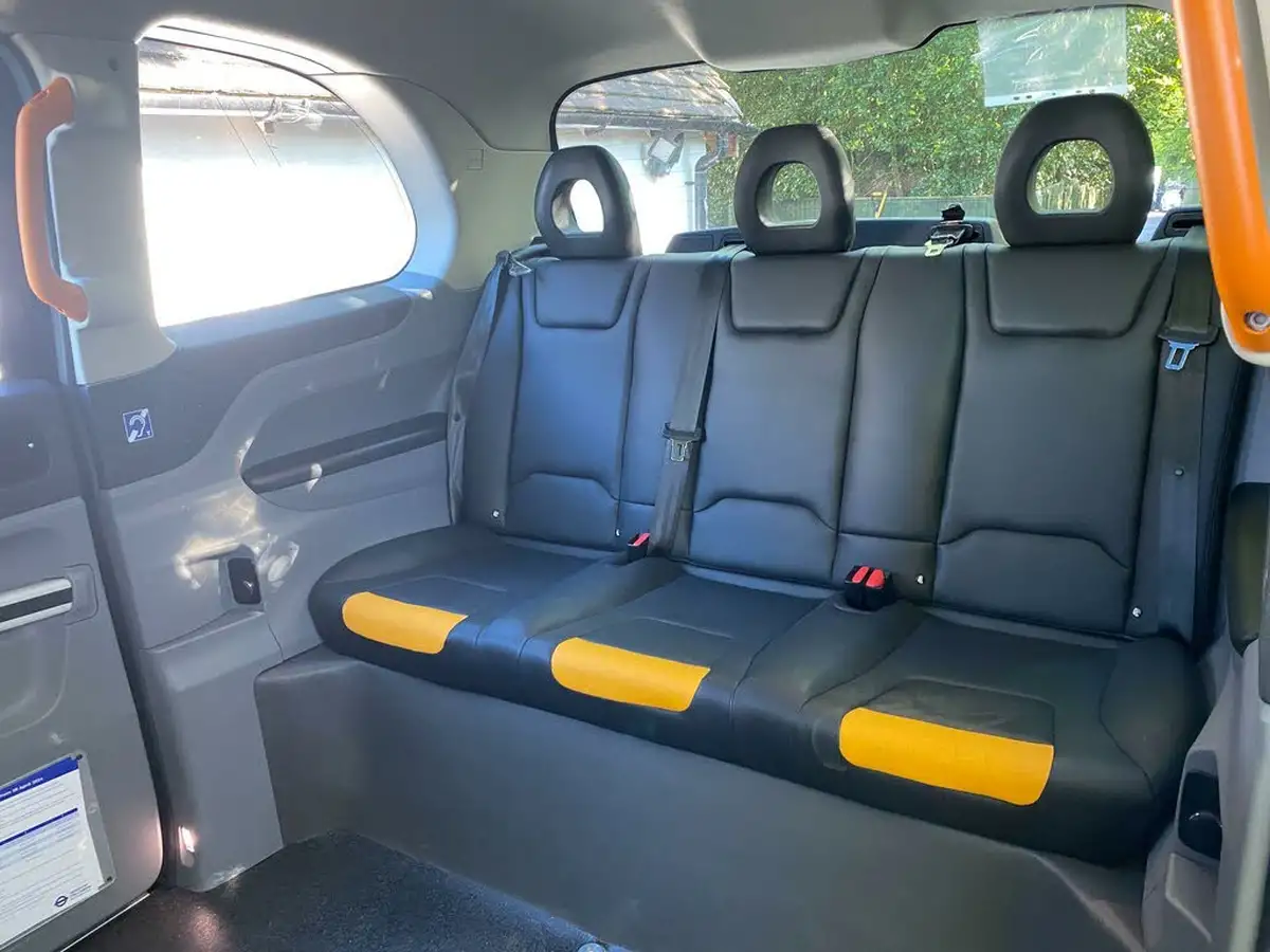 2023-levc-tx-15-vista-taxi-big-4