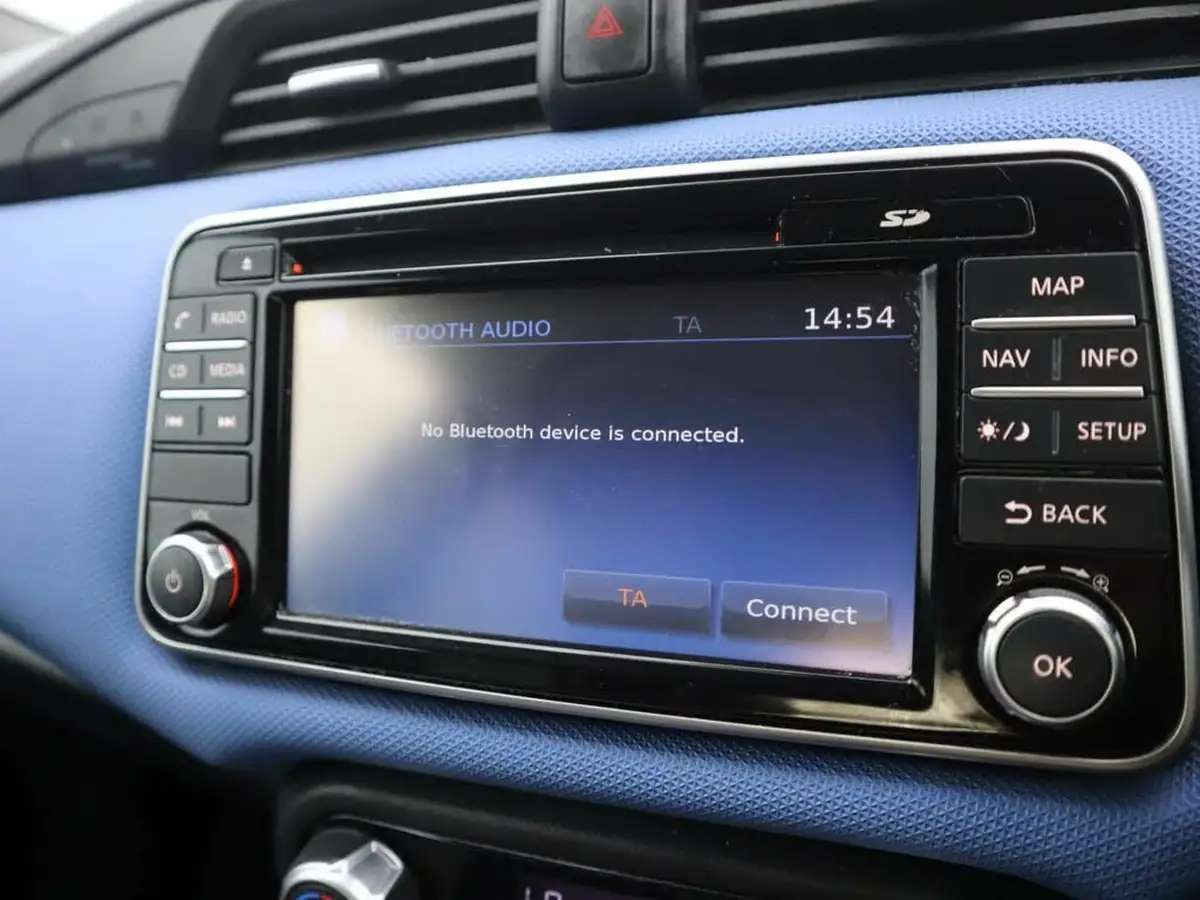 2018-nissan-micra-09-ig-t-n-connecta-big-15