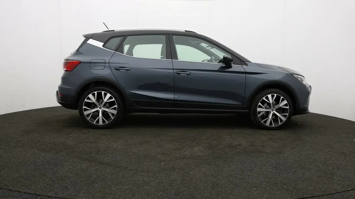 2022-seat-arona-10-tsi-xperience-lux-big-31