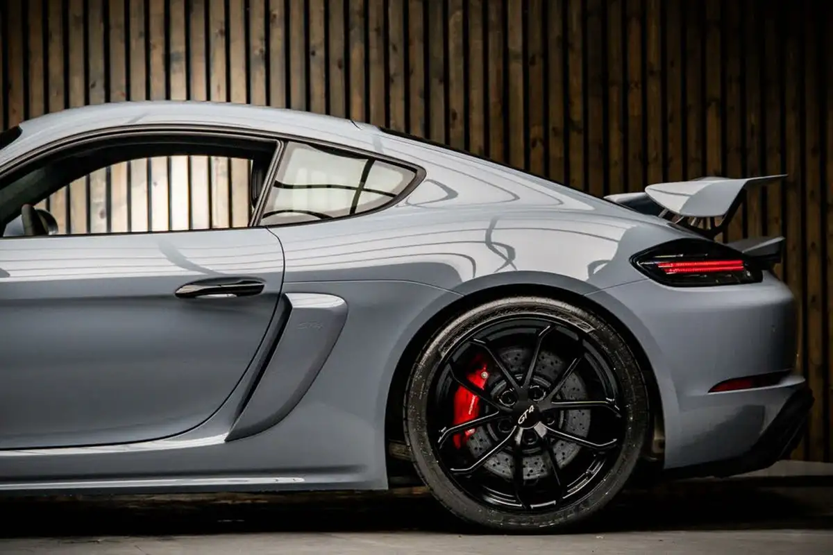 2023-porsche-cayman-718-40-cayman-gt4-pdk-big-17