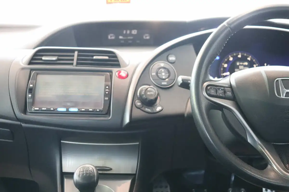 2011-honda-civic-18-es-t-big-13