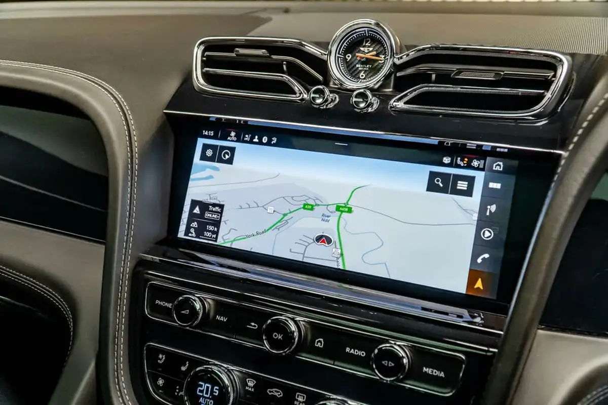 2021-bentley-bentayga-40-v8-big-22
