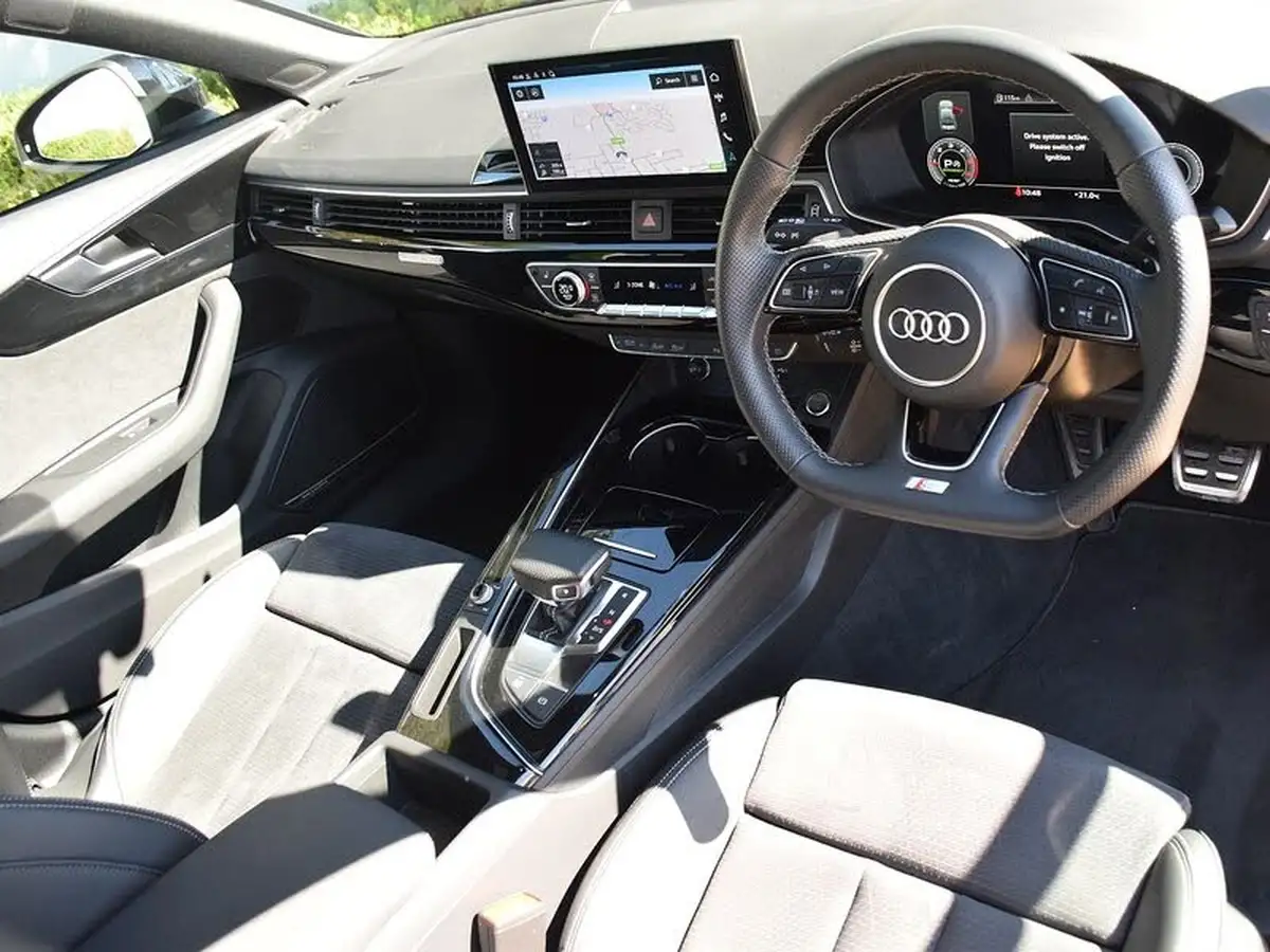 2023-audi-a4-20-40-tdi-black-edition-big-2
