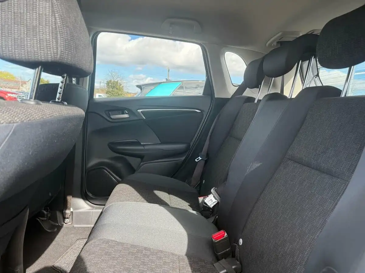 2017-honda-jazz-13-i-vtec-se-big-18
