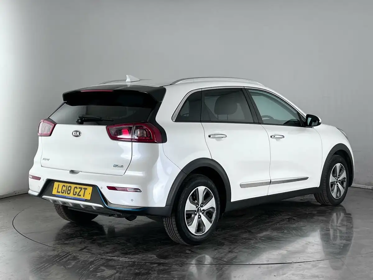 2018-kia-niro-16-gdi-3-156kwh-16-alloy-wheels-big-3