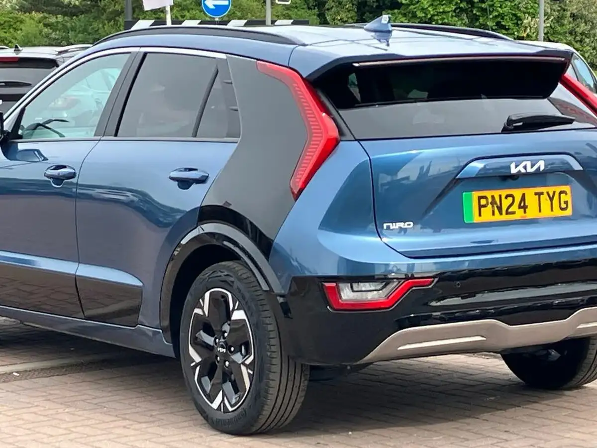 2024-kia-niro-ev-e-4-heat-pump-big-20