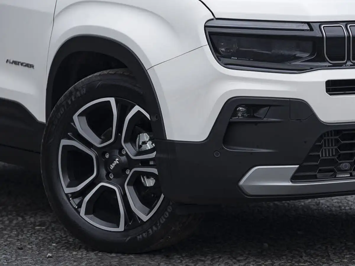2025-jeep-avenger-12-gse-summit-e-hybrid-48v-auto-big-19