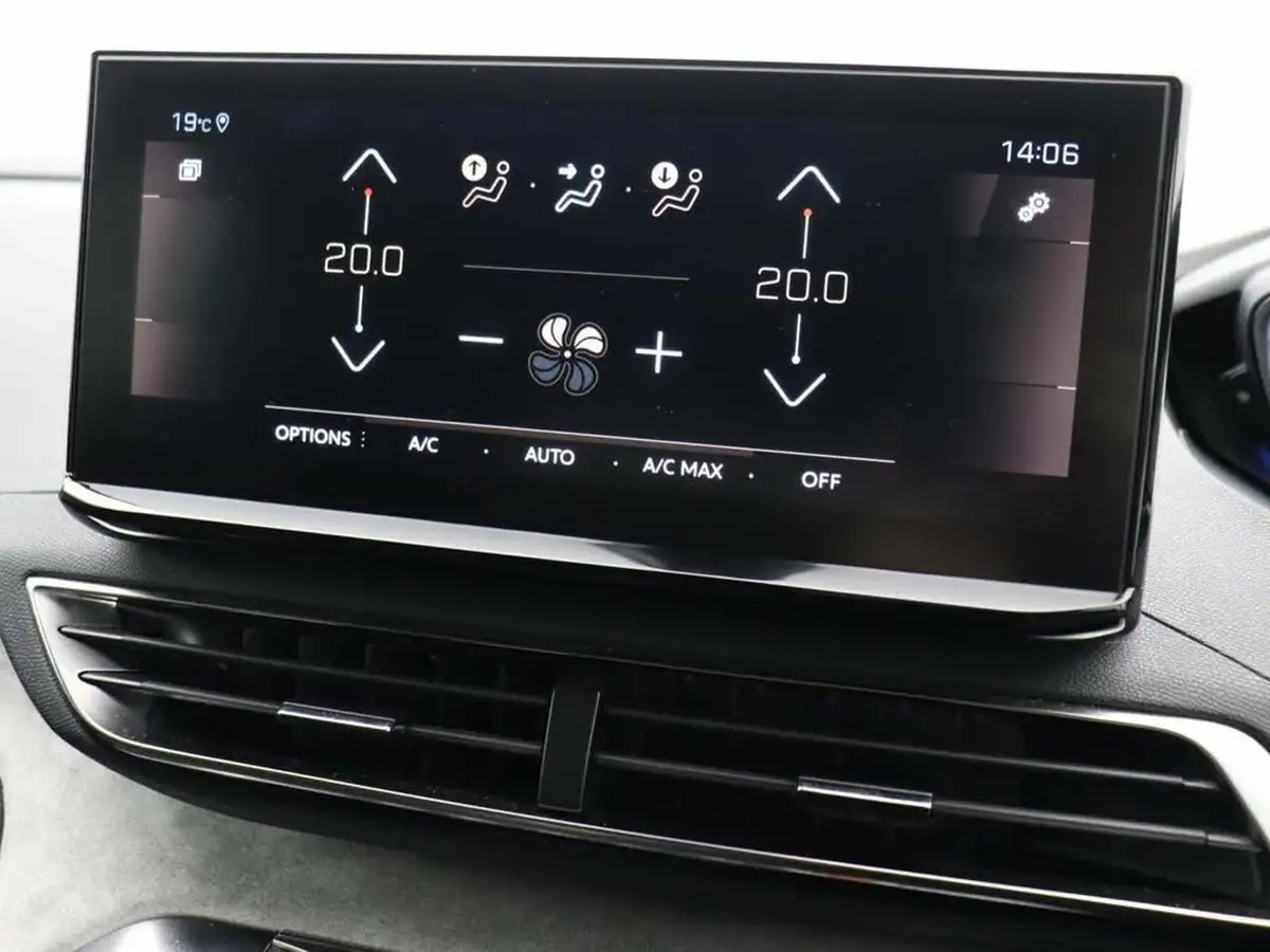 2021-peugeot-3008-suv-12-puretech-gt-big-29