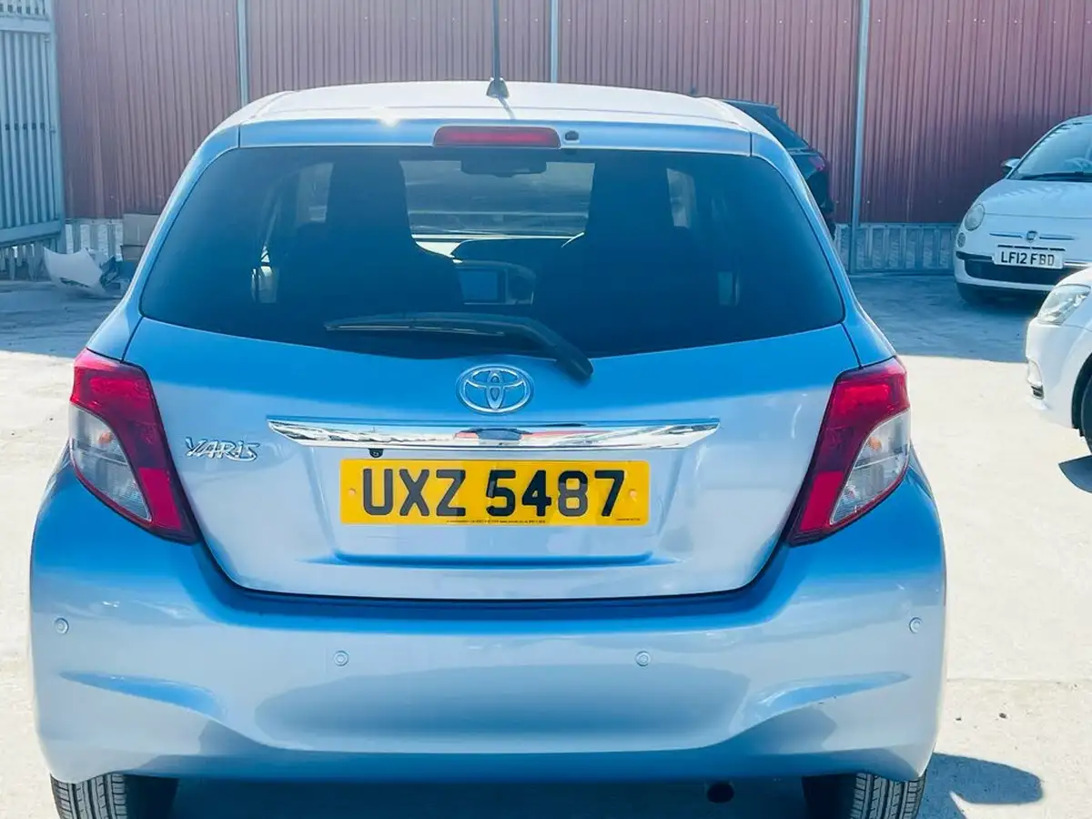 2011-toyota-yaris-133-tr-99bhp-5d-m-drive-s-big-18