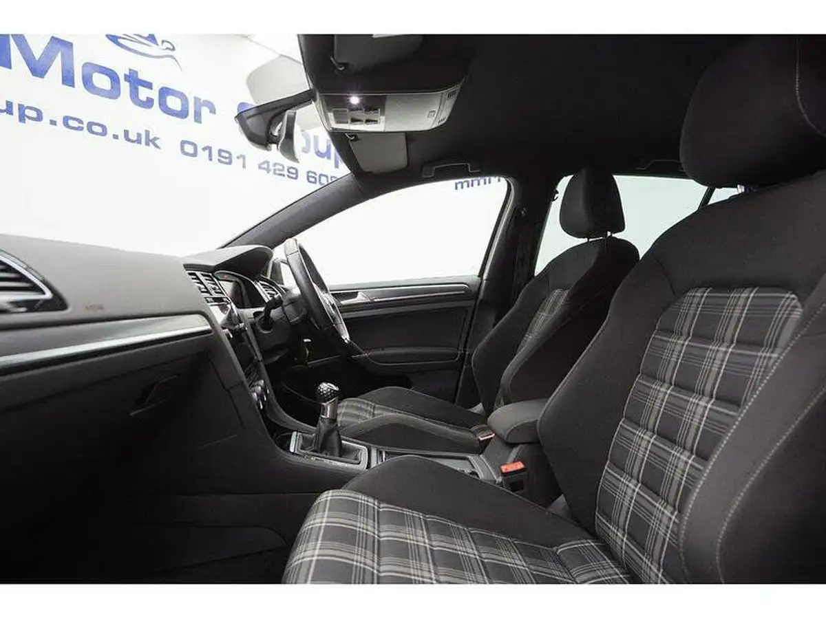 2017-volkswagen-golf-20tdi-gtd-blueline-ss-hatchback-5d-big-21