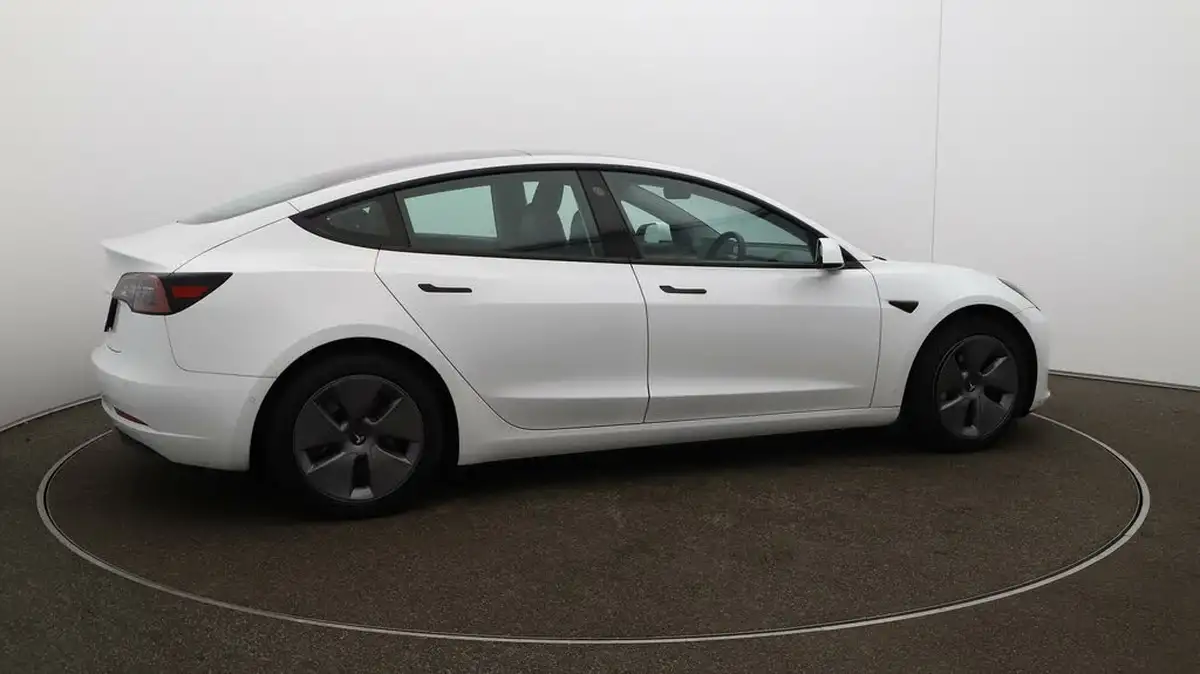 2021-tesla-model-3-e-long-range-4x4-big-42
