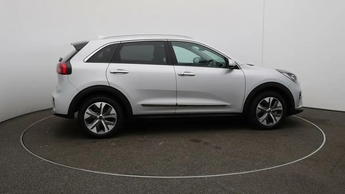 2021-kia-e-niro-ev-4-big-8