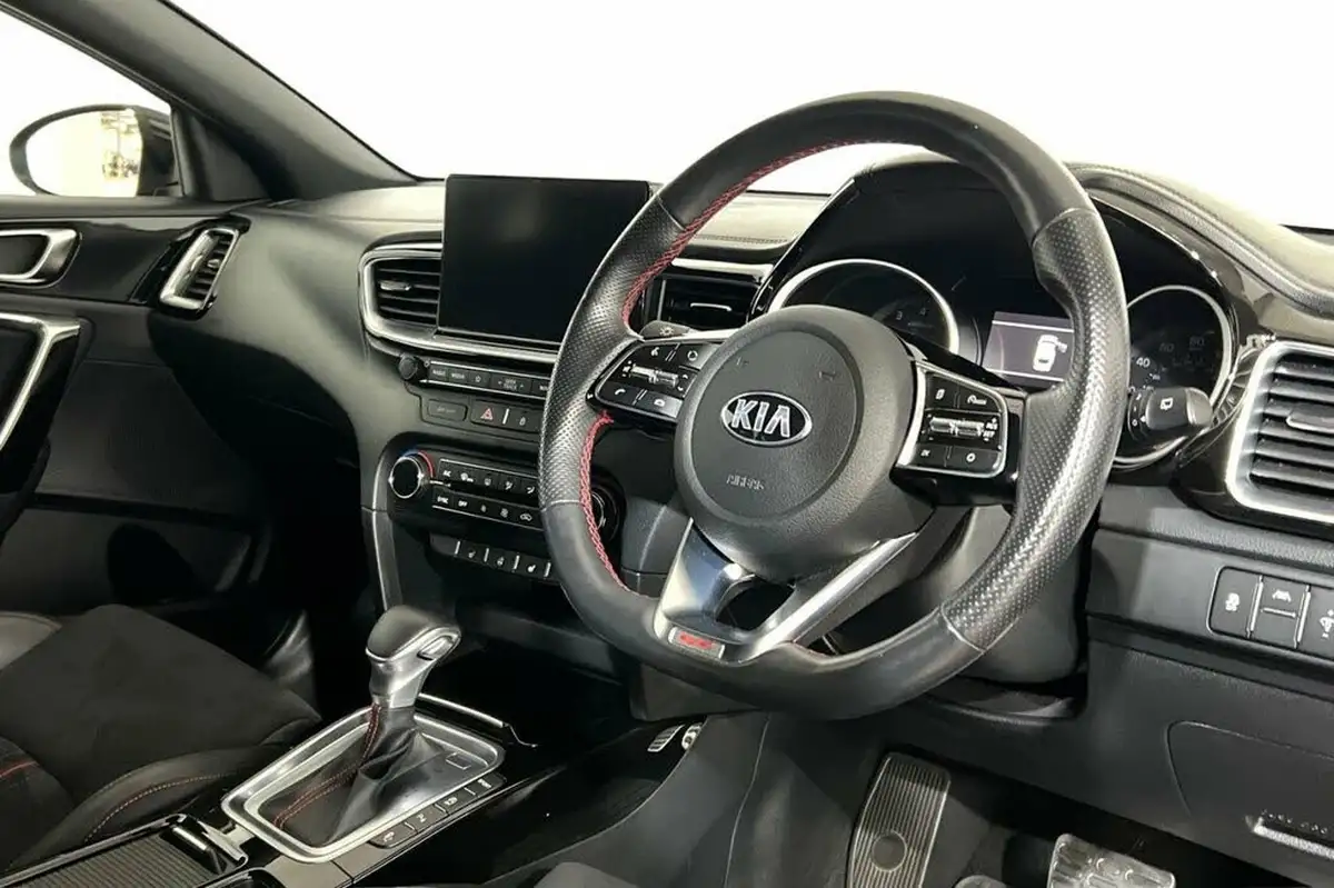 2020-kia-pro-ceed-16-t-gdi-gt-big-6