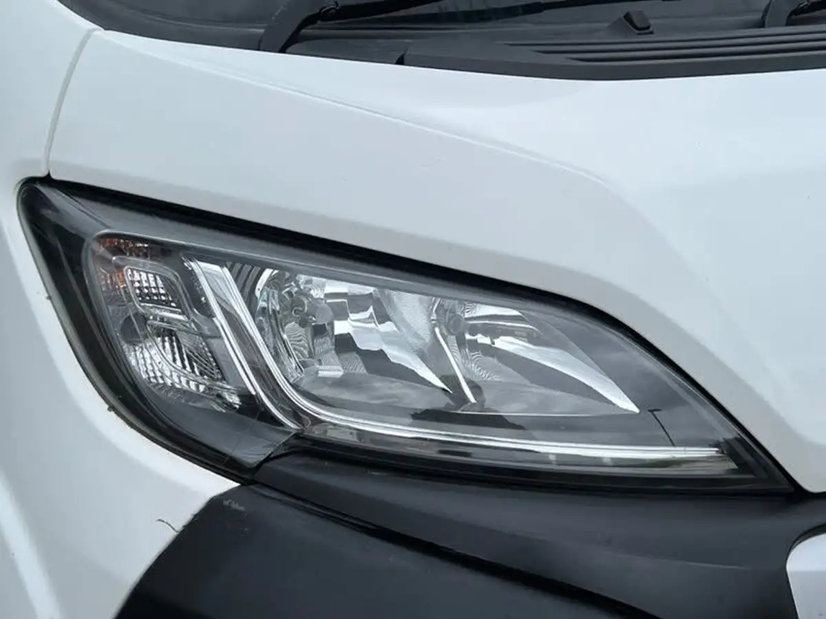 2019-peugeot-boxer-20-bluehdi-335-l4-luton-bfb-big-15