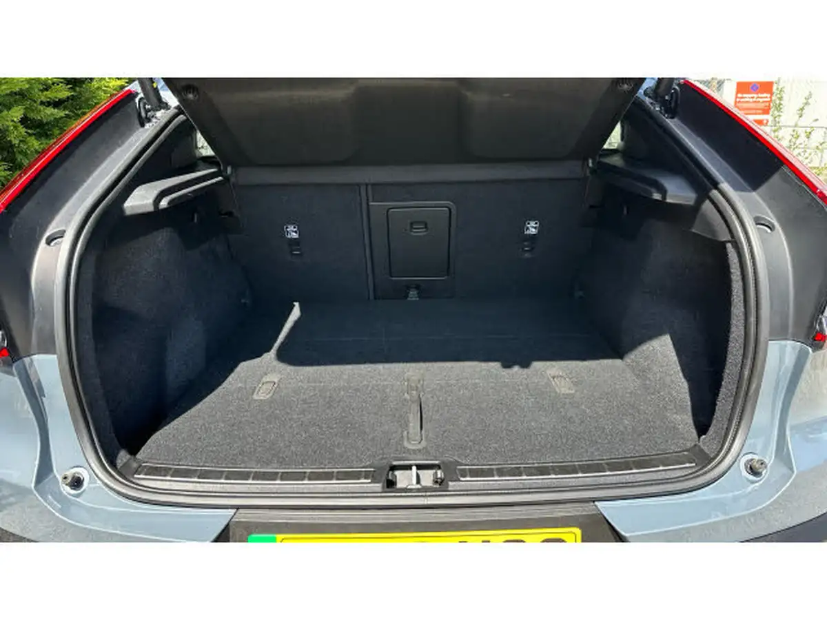 2022-volvo-c40-e-recharge-ultimate-228bhp-big-16