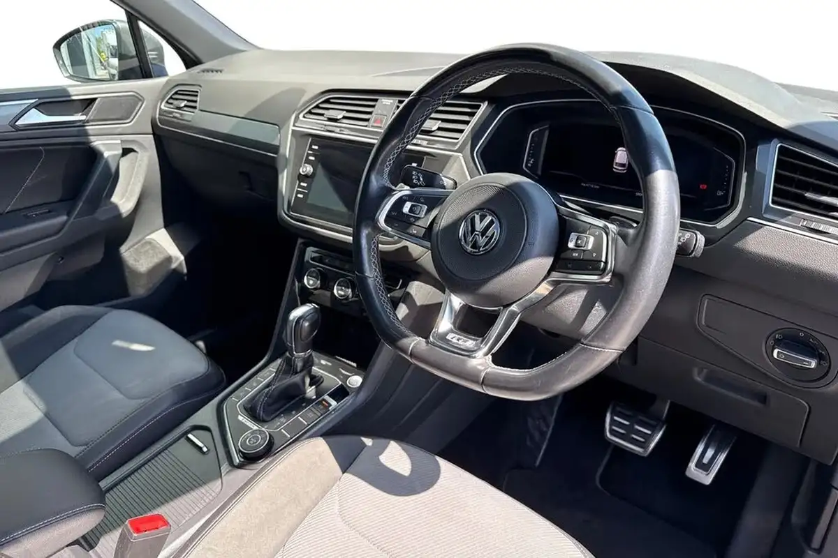2019-volkswagen-tiguan-20tdi-r-line-tech-190ps-4motion-dsg-big-13