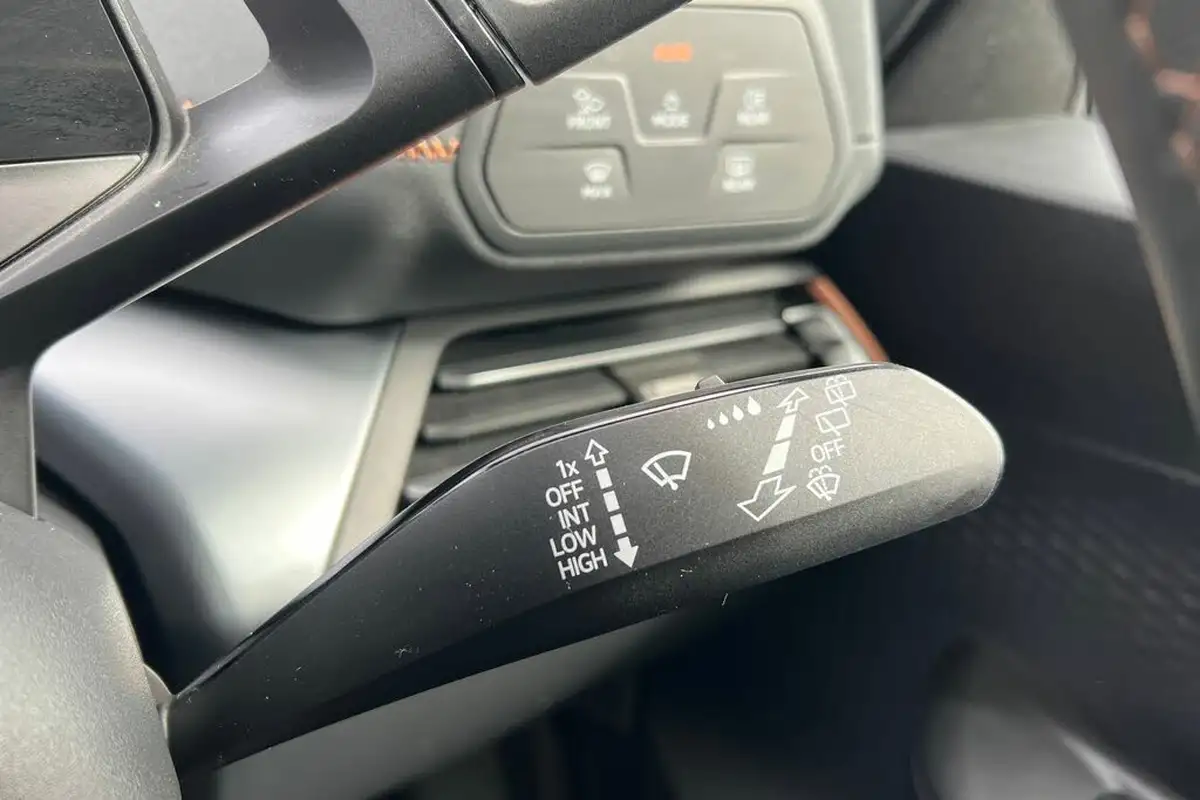 2022-cupra-born-e-v3-230ps-77kwh-e-boost-big-25