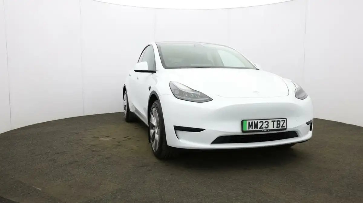 2023-tesla-model-y-e-rwd-big-43