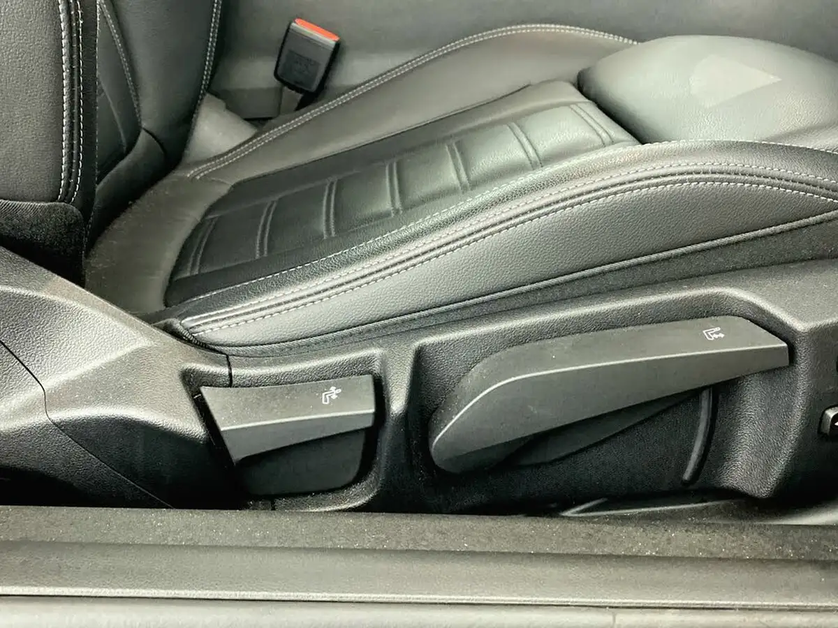 2023-bmw-2-series-20-230i-m-sport-big-13