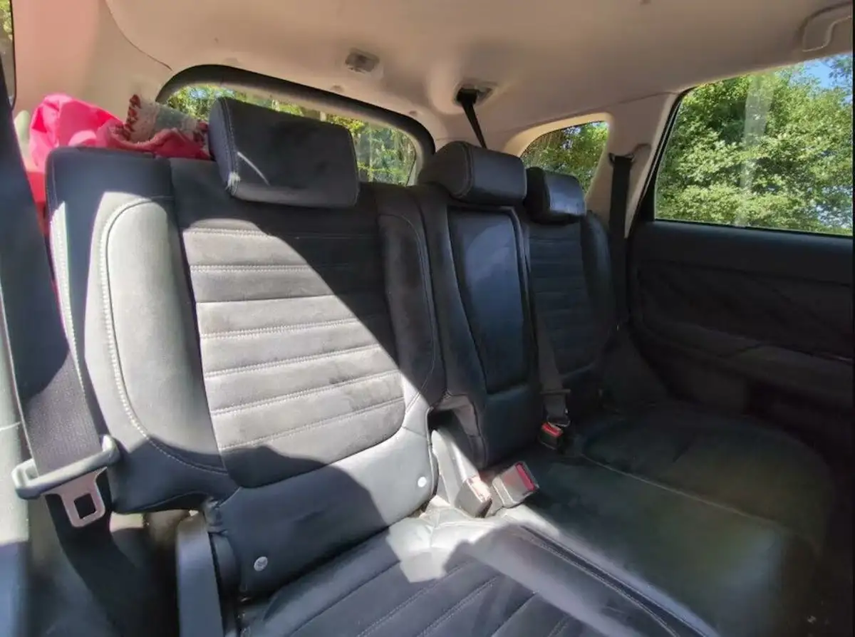 2015-mitsubishi-outlander-20-gx3h-phev-5st-big-6