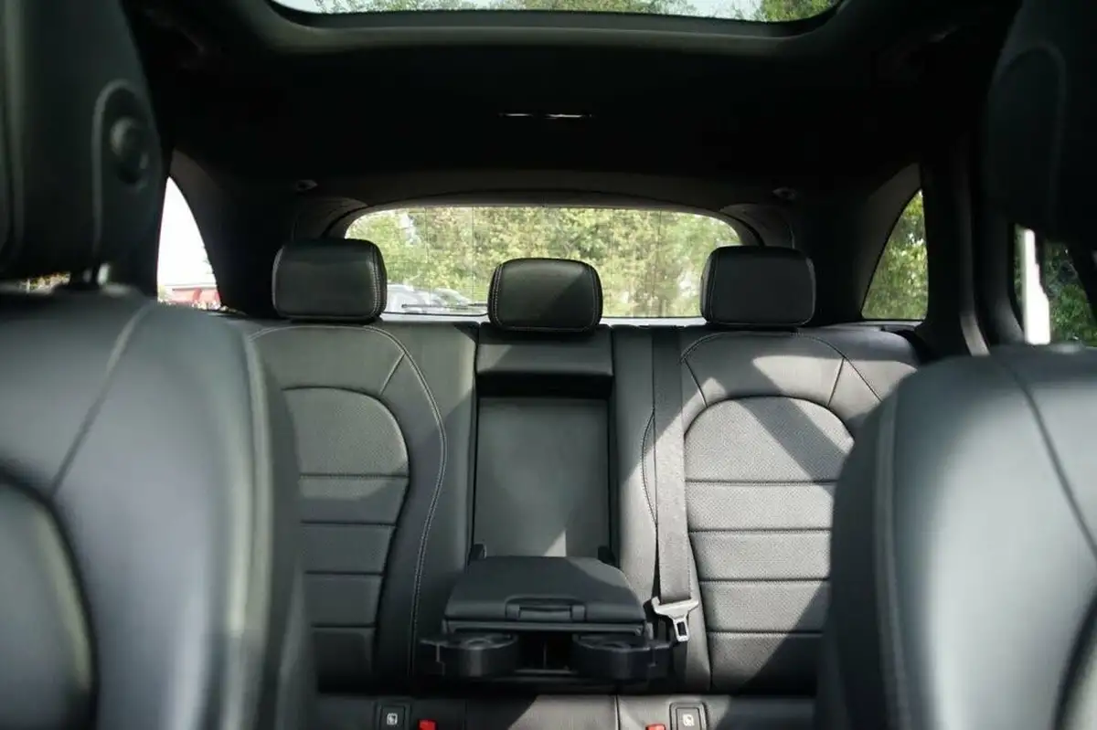 2018-mercedes-benz-glc-class-21d-glc250d-amg-line-premiumss-station-wagon-5d-big-9