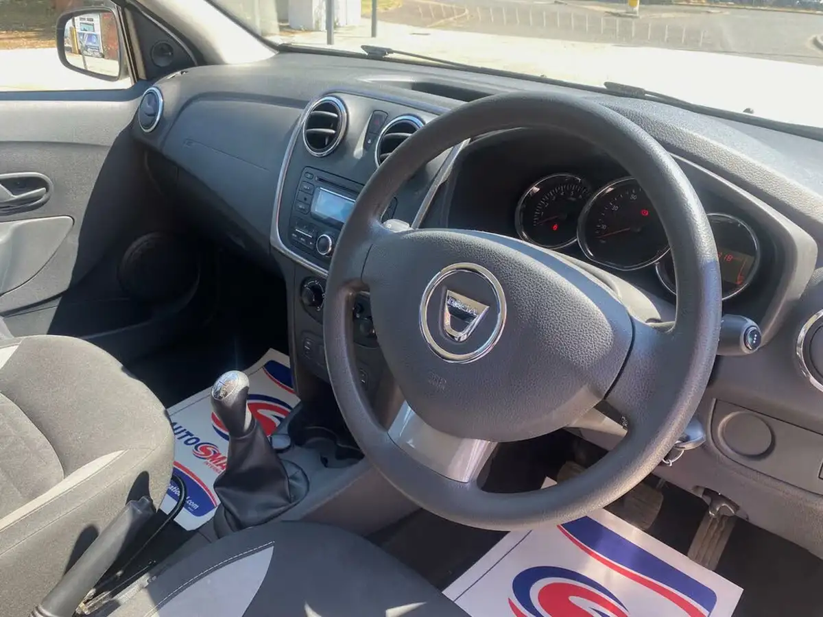 2013-dacia-sandero-12-ambiance-big-12