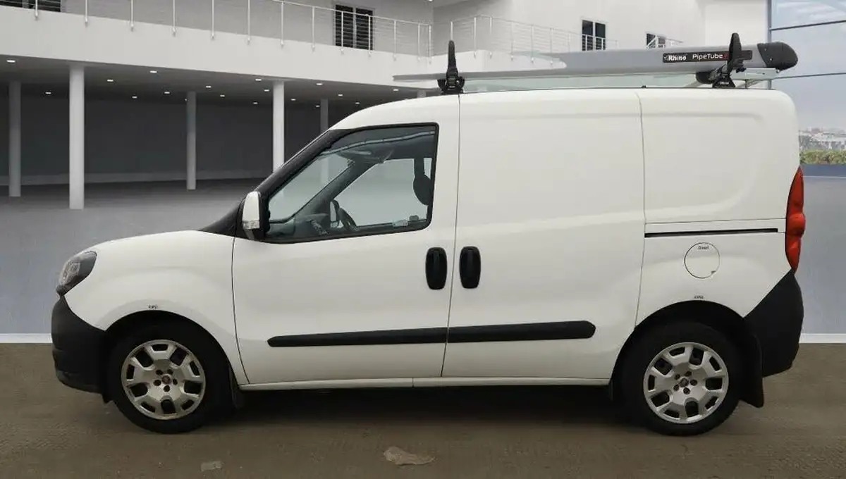 2021-fiat-doblo-cargo-16td-l1h1-sx-big-4