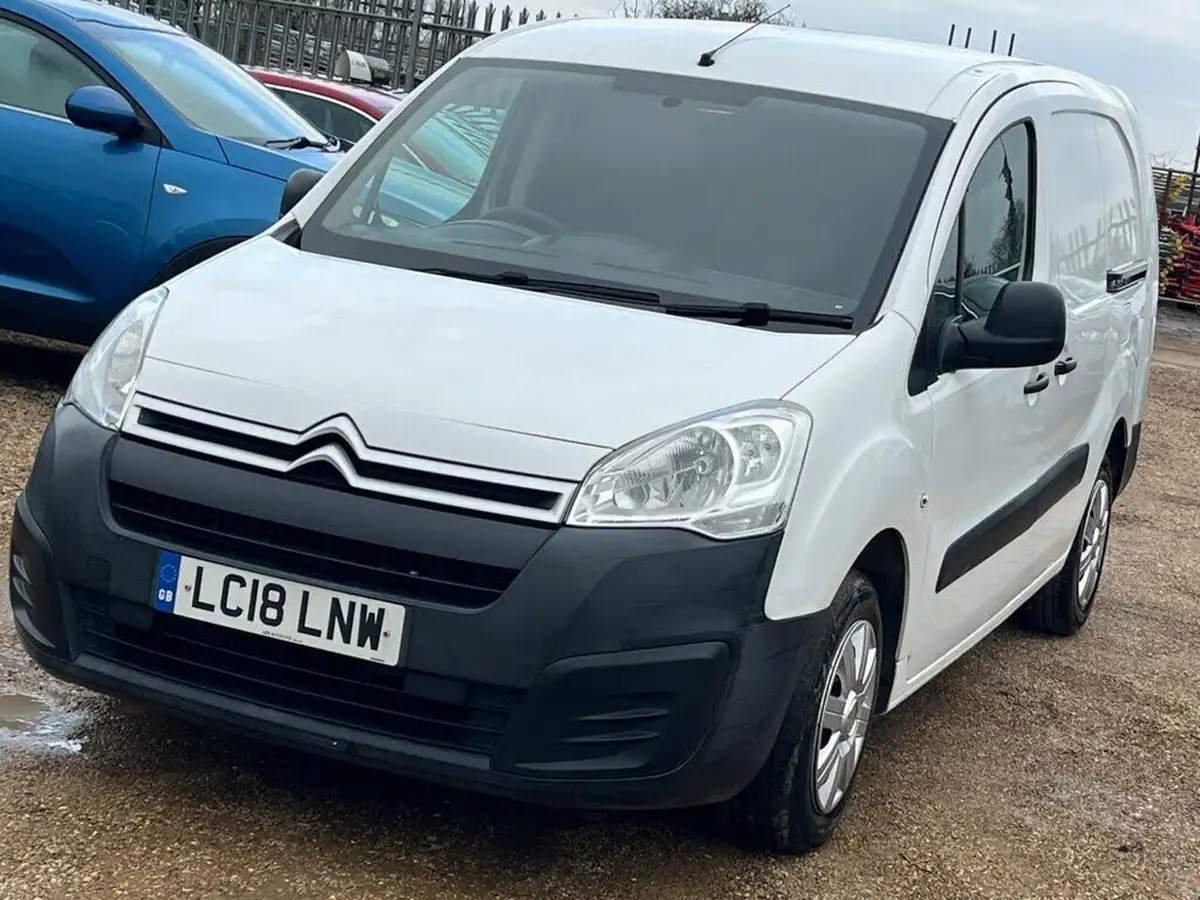 2018-citroen-berlingo-16td-l2-750-lx-panel-big-17