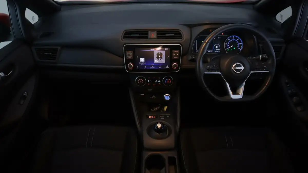 2022-nissan-leaf-e-acenta-39kwh-big-12