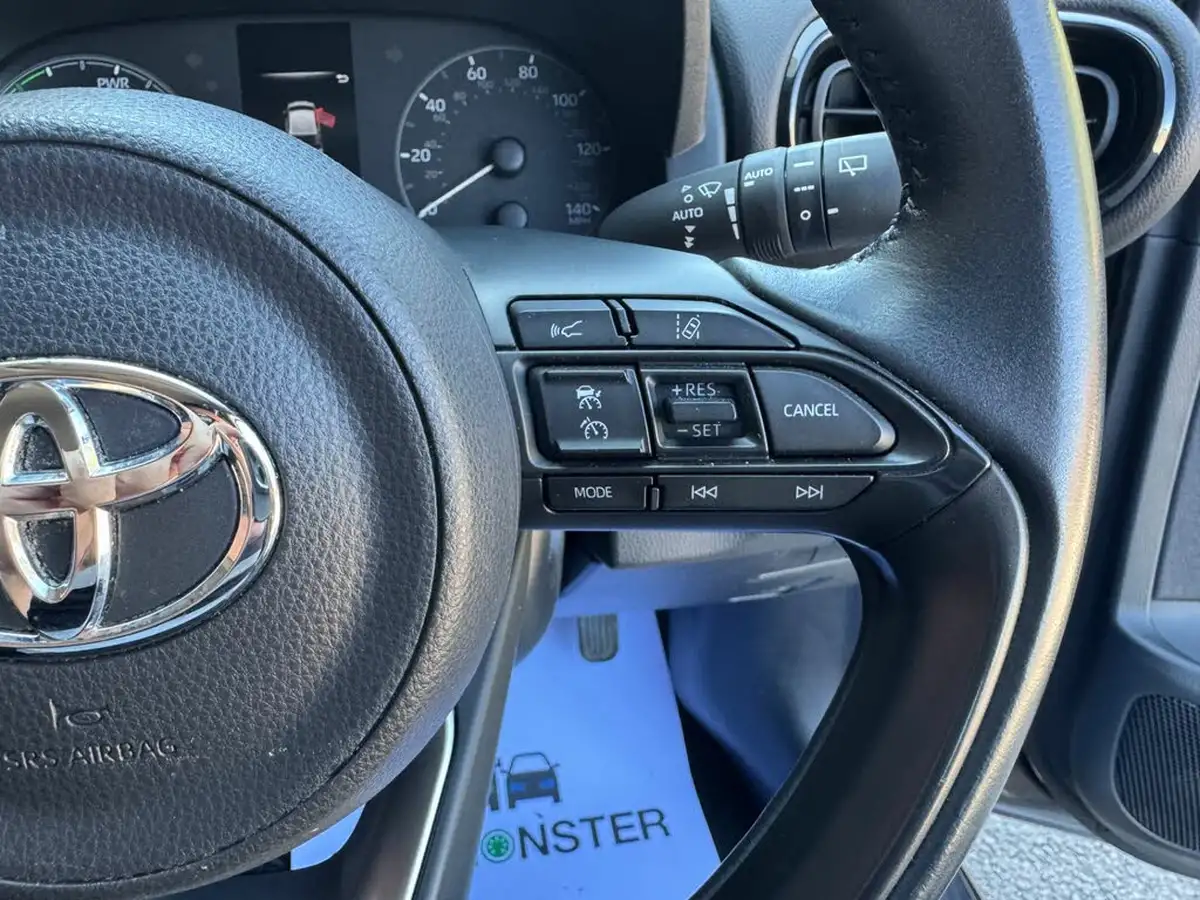 2022-toyota-yaris-15-vvt-i-icon-big-24