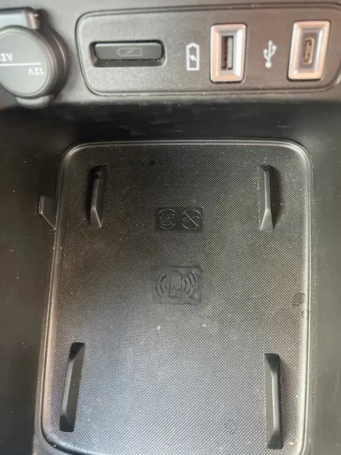 2024-jeep-avenger-12-gse-altitude-big-26