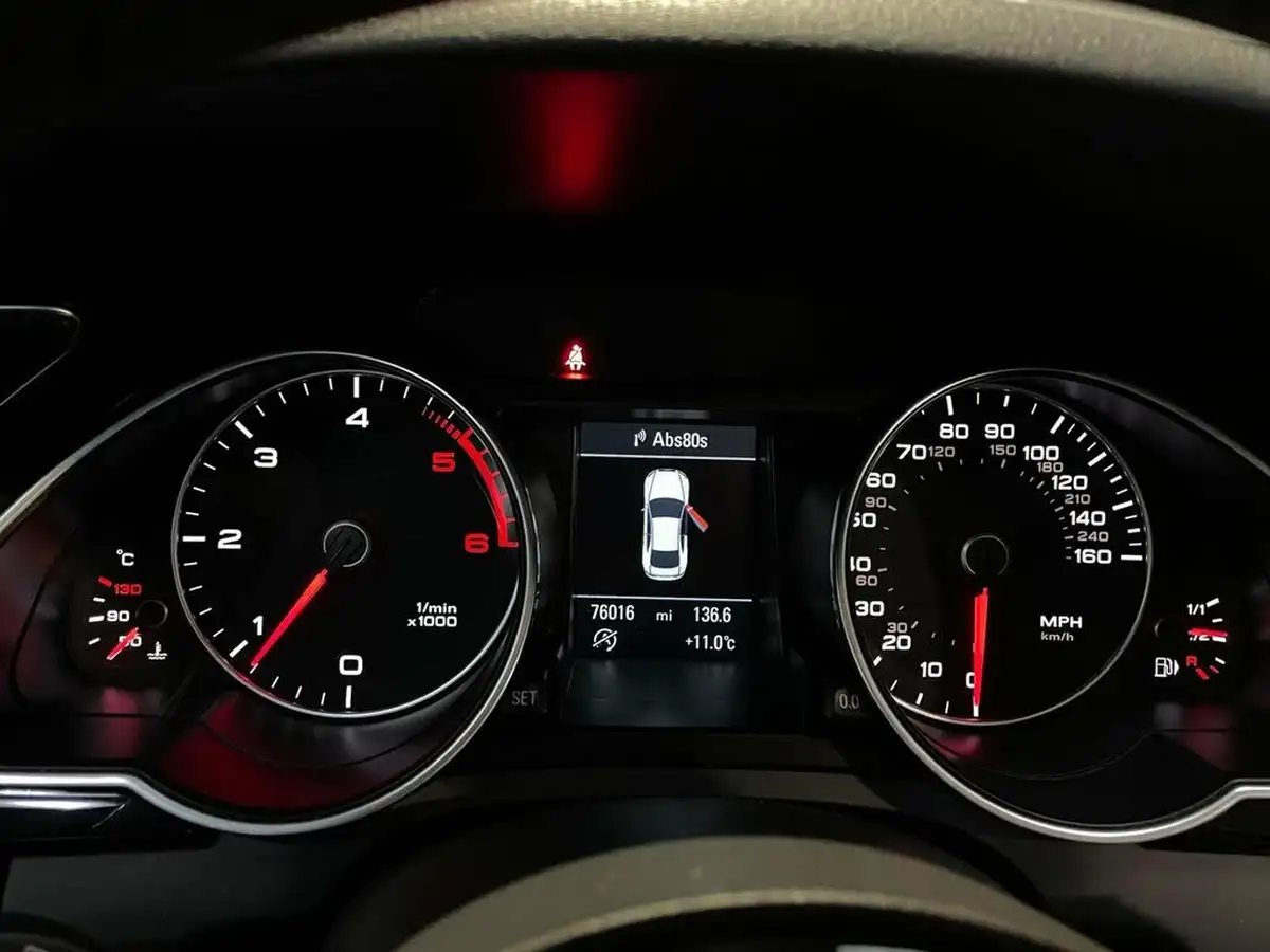 2013-audi-a5-20td-quattro-black-edition-coupe-2d-big-37
