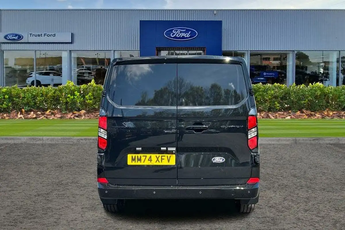 2024-ford-transit-custom-20tdci-280-l1h1-limited-136pseu6e-panel-van-1996cc-big-12