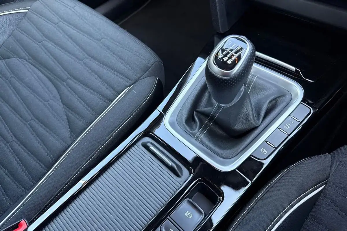 2024-kia-ceed-15-t-gdi-gt-line-138bhp-big-22