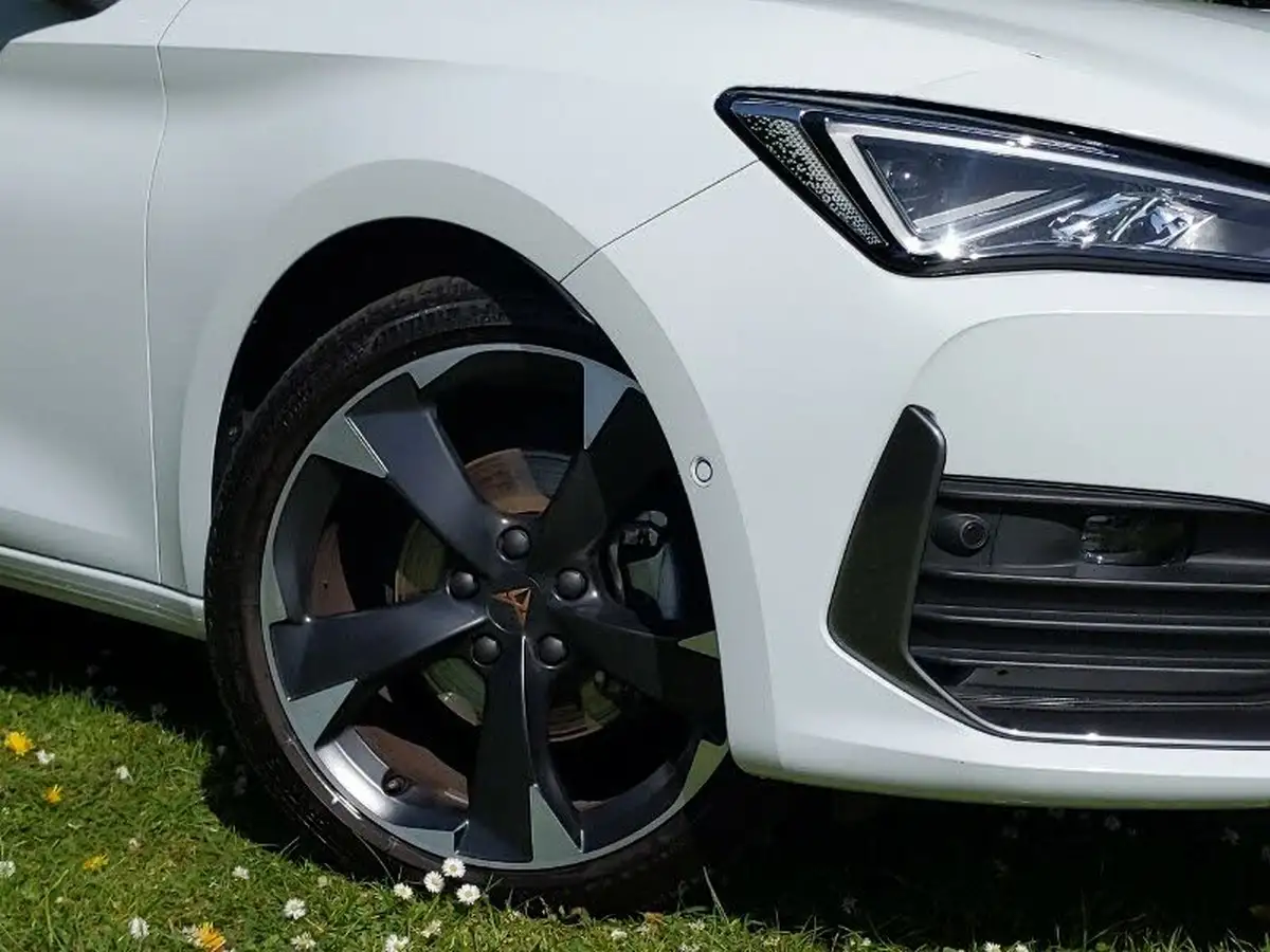 2024-cupra-leon-nf-15-etsi-v1-hatchback-big-8