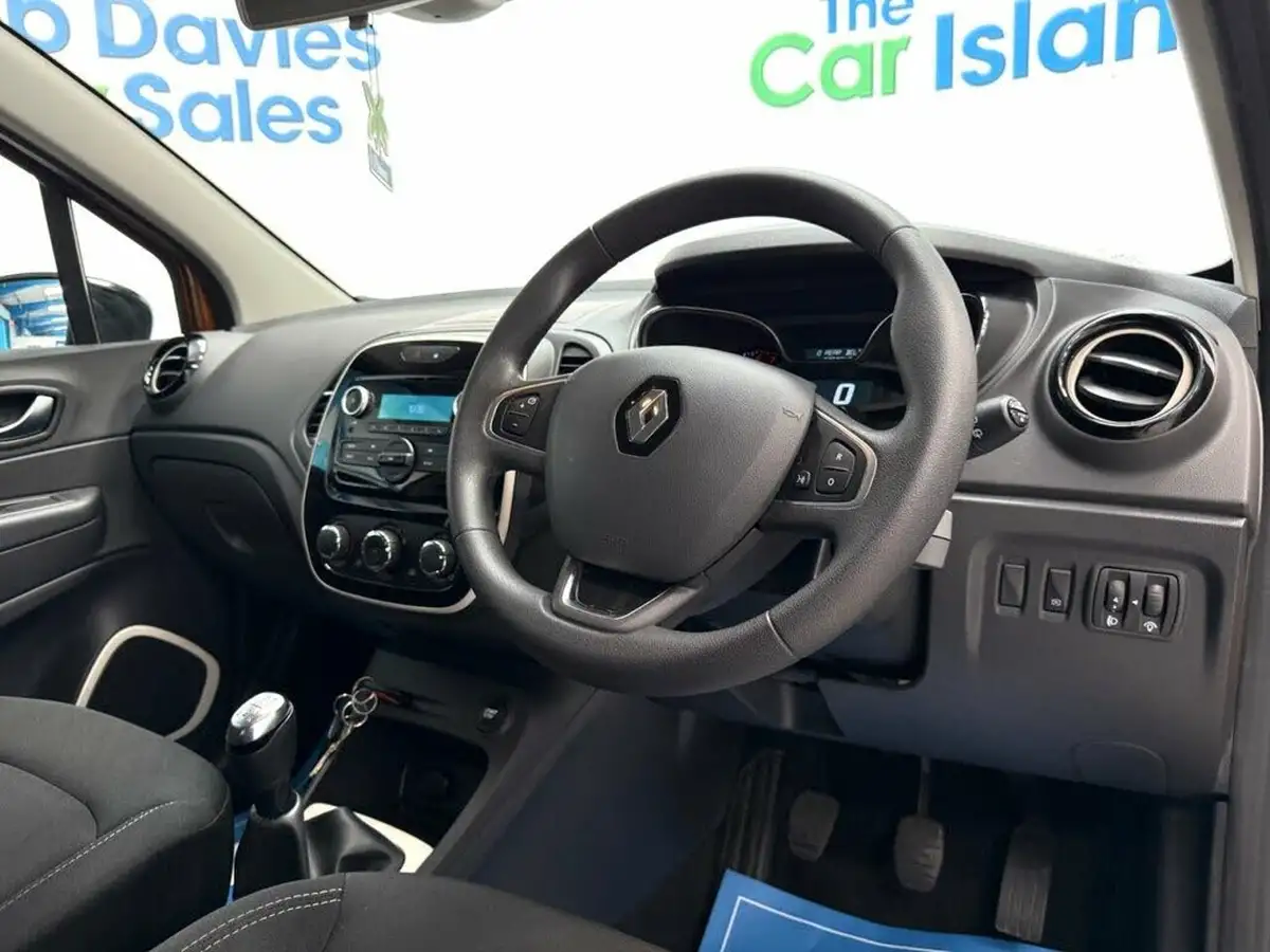 2018-renault-captur-09-tce-play-big-15
