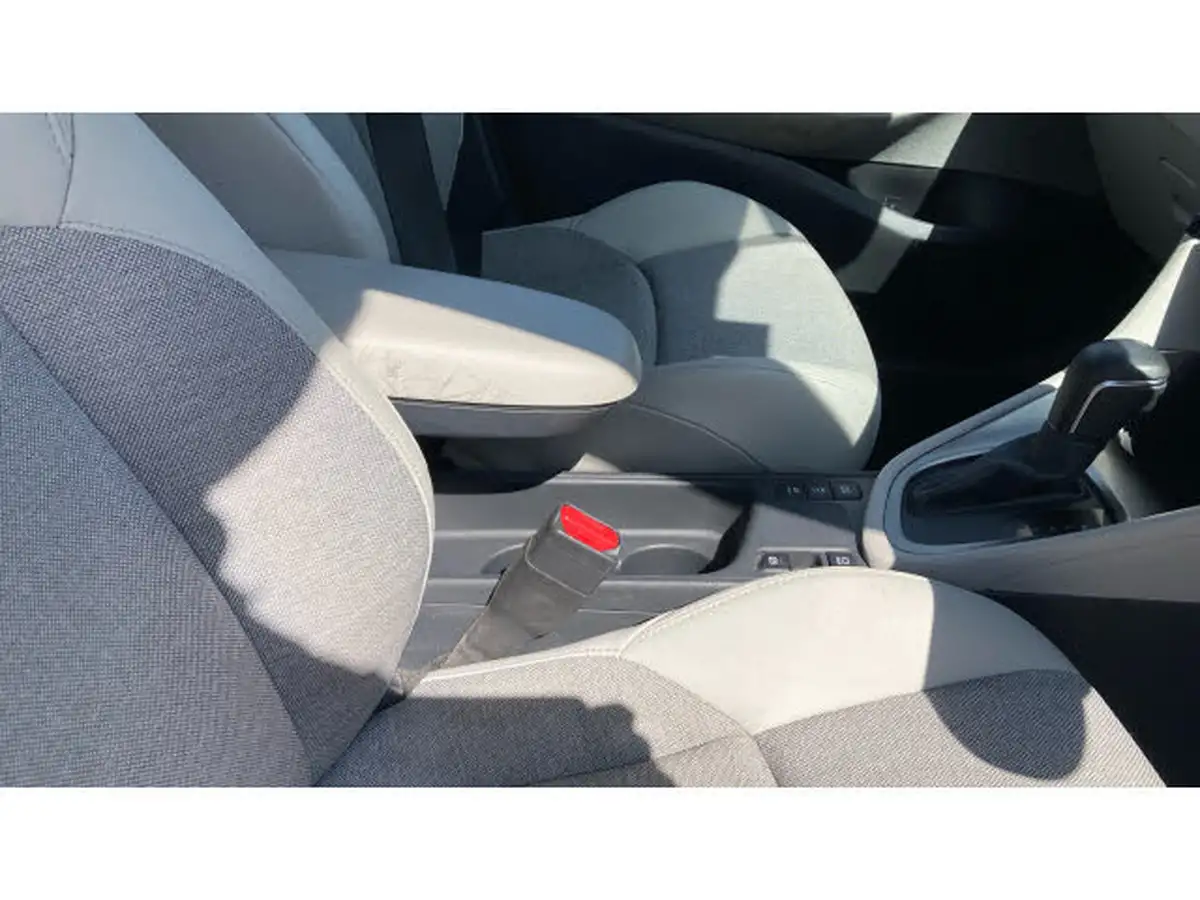 2022-toyota-yaris-15-vvt-i-excel-big-33
