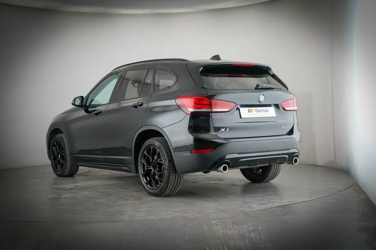 2022-bmw-x1-20-xdrive20i-xline-big-15