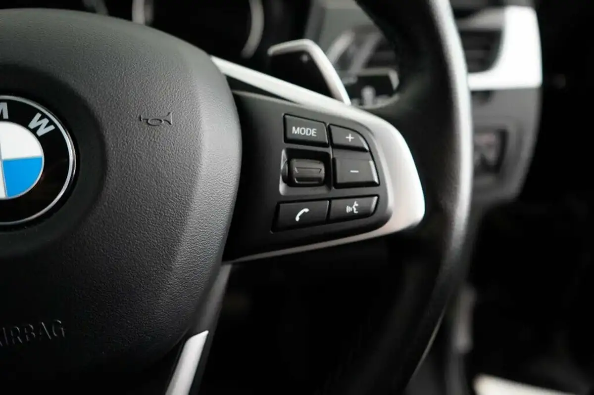 2022-bmw-x1-20-xdrive20i-xline-big-39