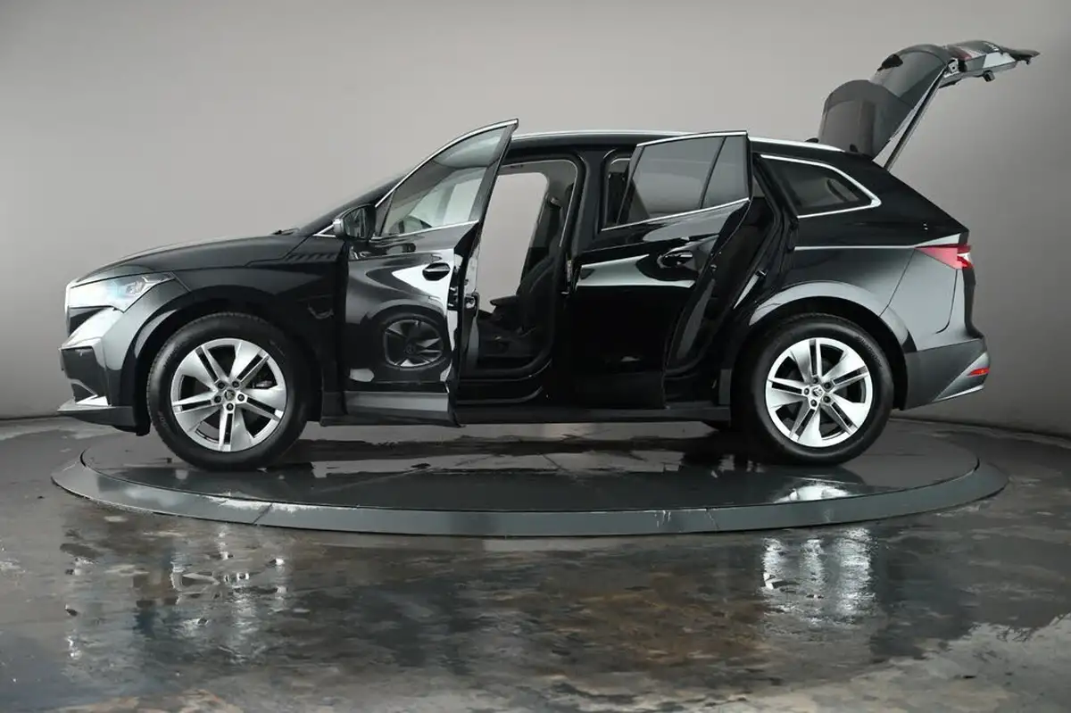 2023-skoda-enyaq-e-80-82-kwh-station-wagon-big-41
