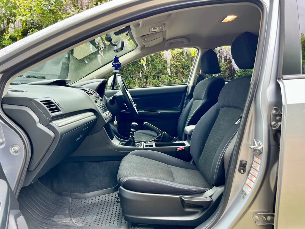 2015-subaru-xv-20td-se-big-14