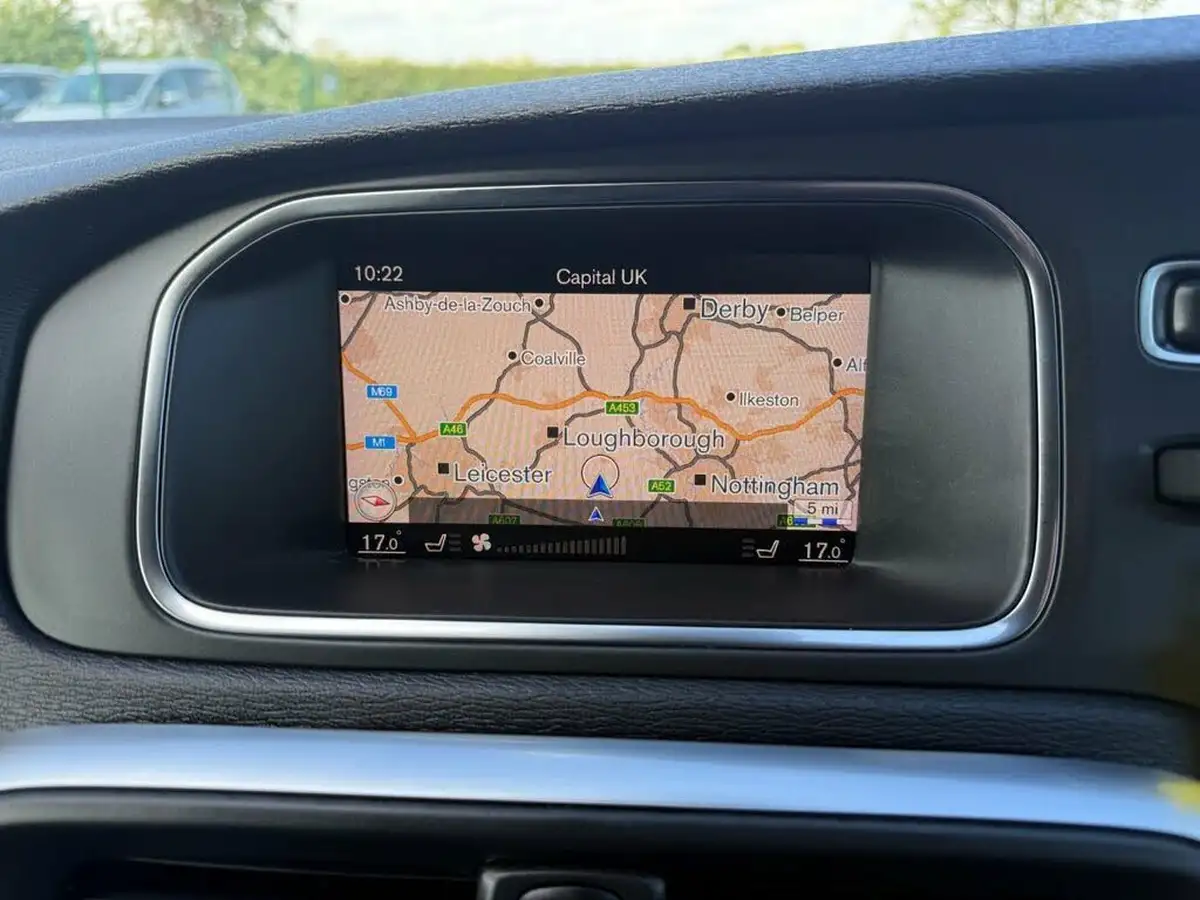 2019-volvo-v40-20-t3-r-design-pro-big-19