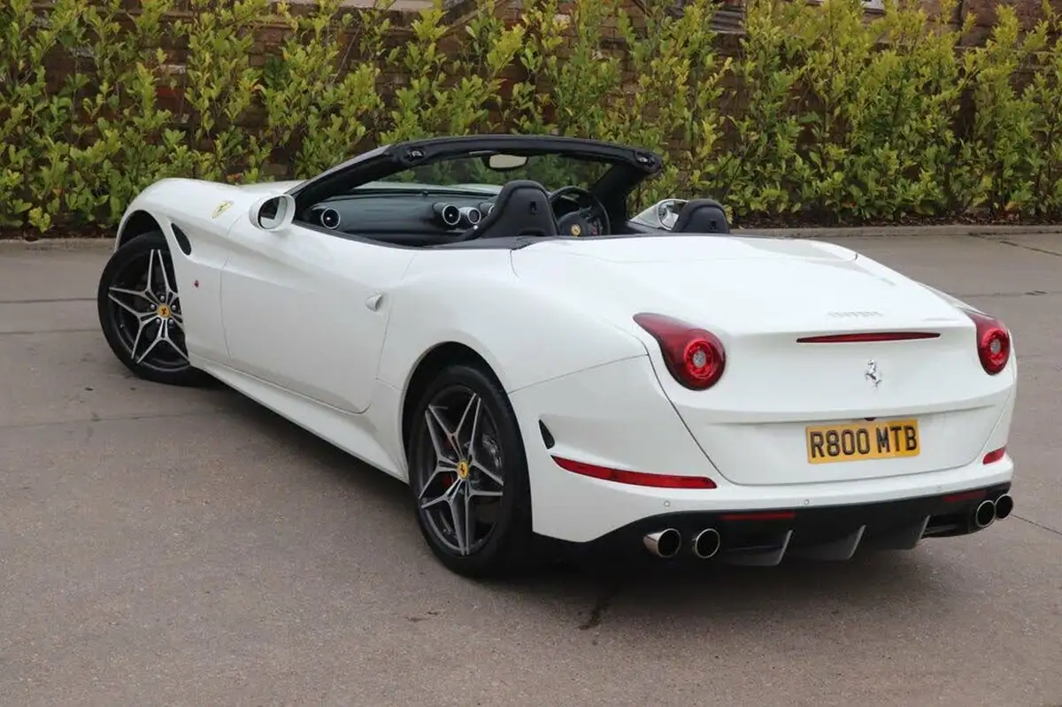 2015-ferrari-california-39-t-big-24