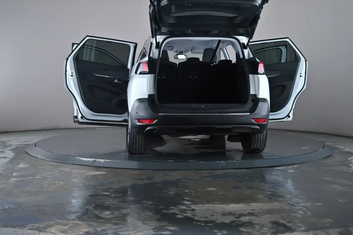 2018-peugeot-5008-suv-12-puretech-allure-eat6-big-57